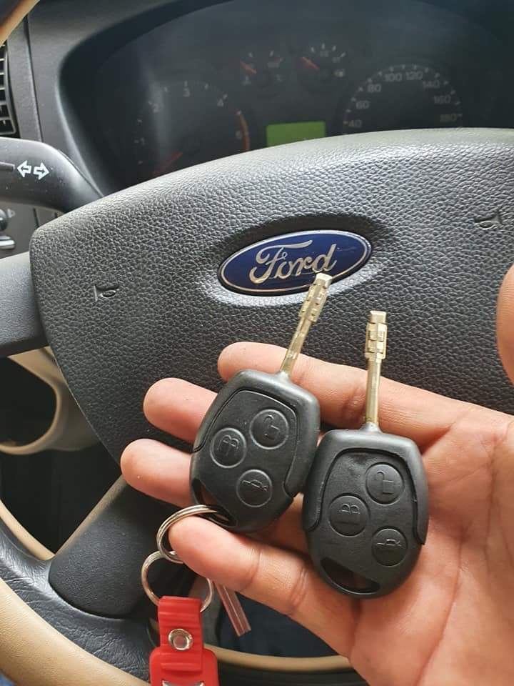 Sửa khóa xe Ford