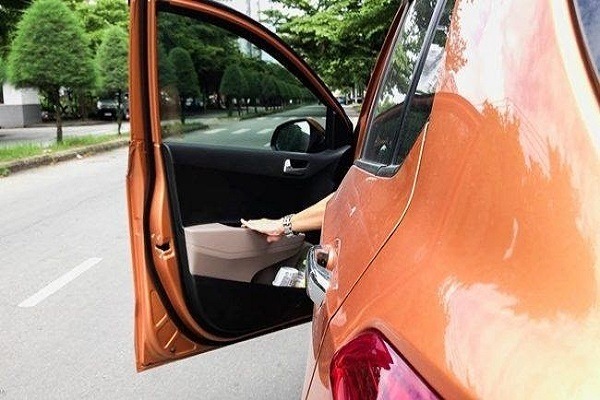 Mở khóa cửa ô tô Honda