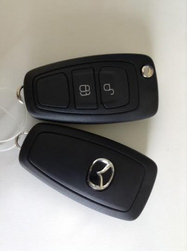 Làm chìa khóa remote xe Mazda 2 nút