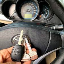 Làm Chìa Khóa Ô Tô Fortuner Tân Quyên