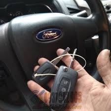 Làm Chìa Khóa Xe Ford Dĩ An